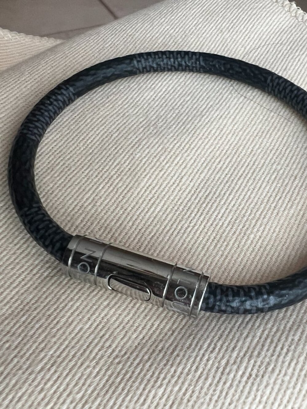 Luois Vuitton